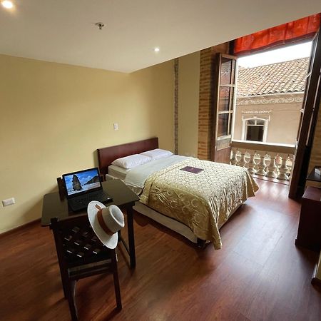 Flore Hotel Boutique Cuenca Exterior photo