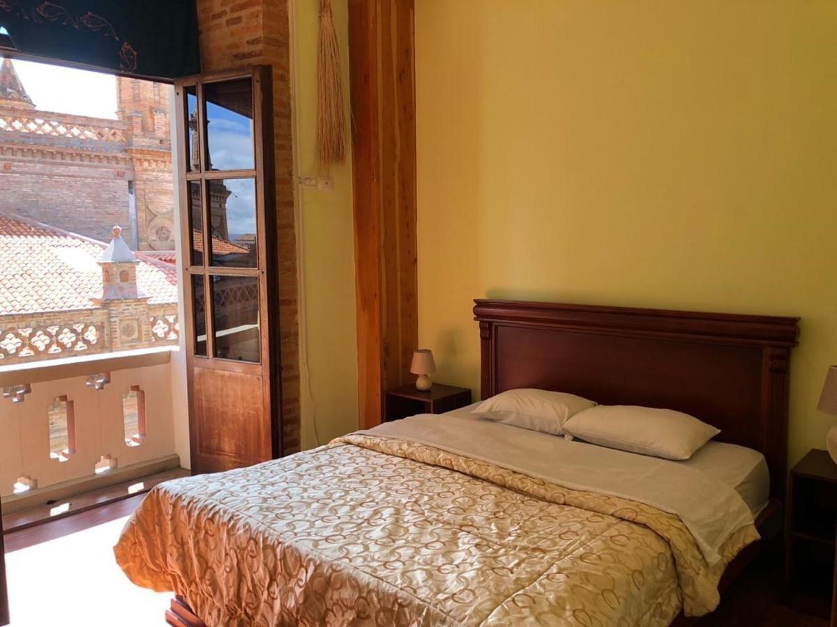 Flore Hotel Boutique Cuenca Exterior photo