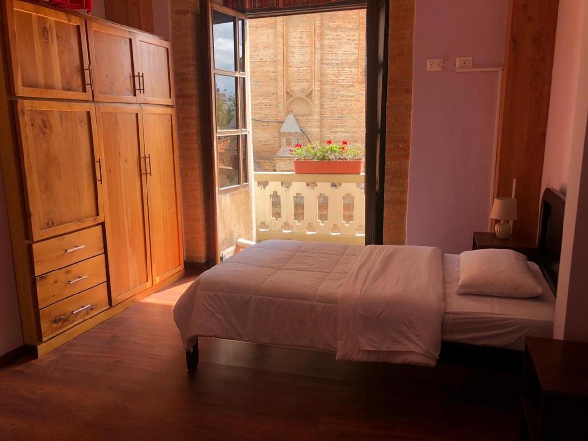 Flore Hotel Boutique Cuenca Exterior photo